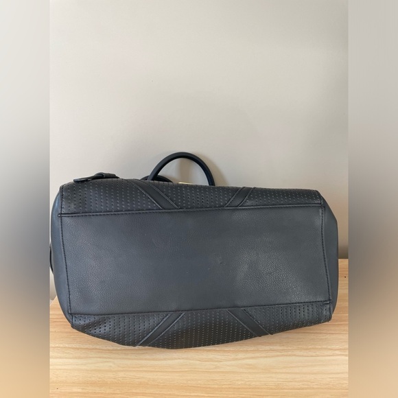 Steve Madden larger Black and gold Tote Bag - Picture 2 of 7